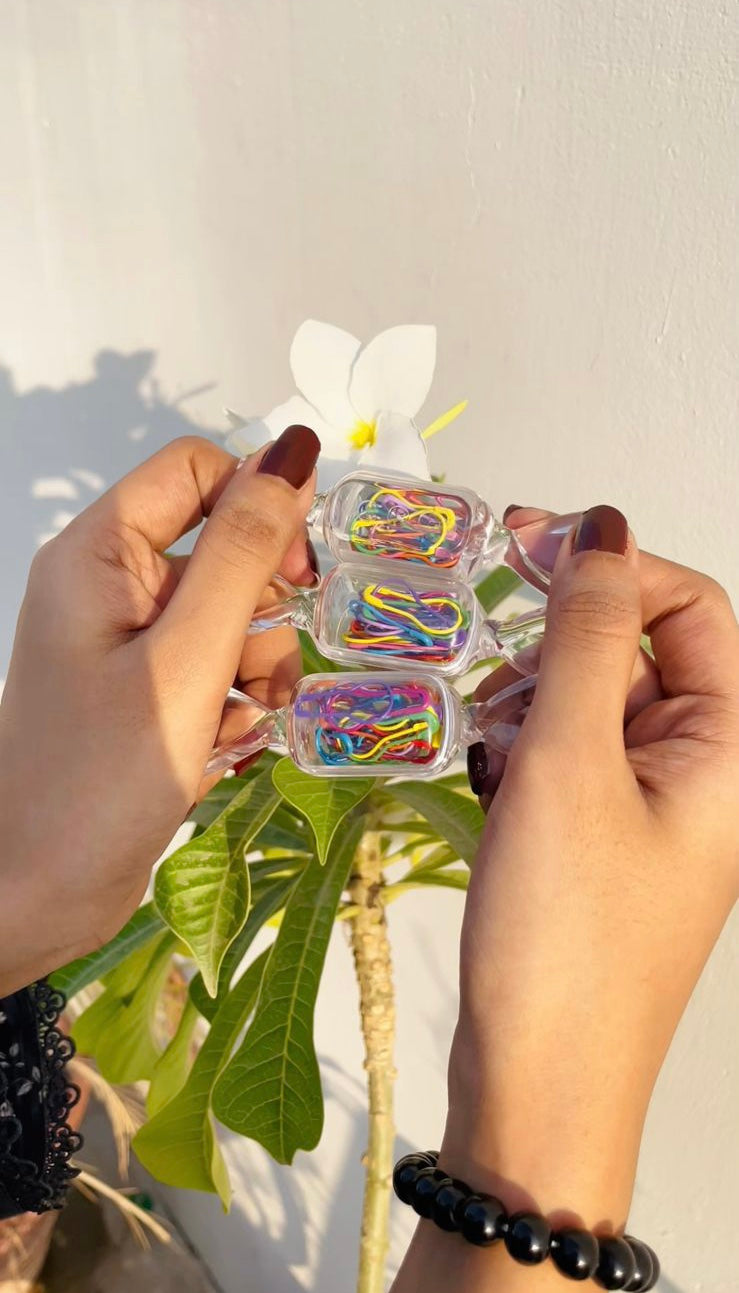 30Pcs Scarf Pins With Candy Storage Box, Metal Safety Pins, Knitting Cross Stitch Pins Clips 30Pcs Scarf Pins With Candy Storage Box, Metal Safety Pins, Knitting Cross Stitch Pins Clips